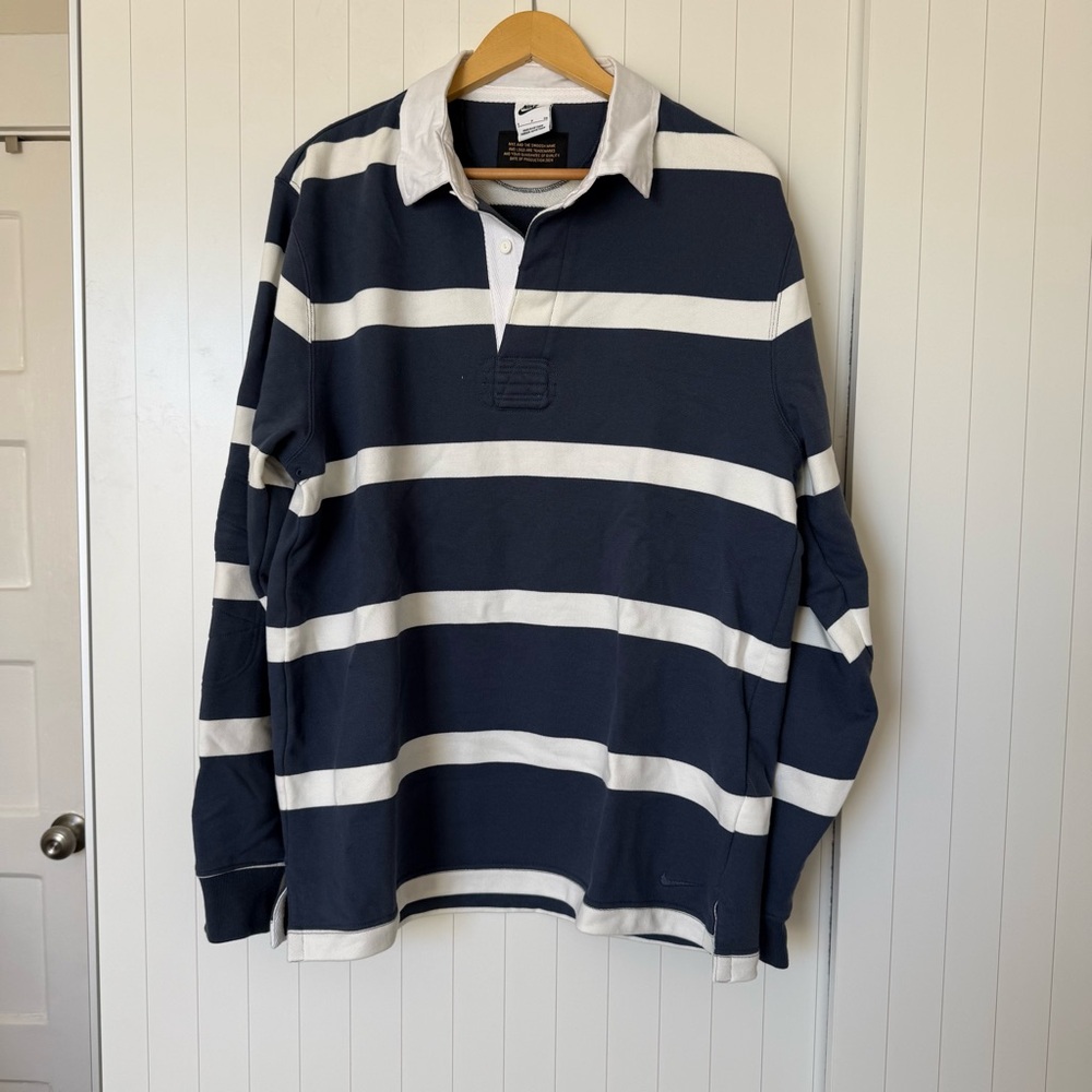 Nike rugby top